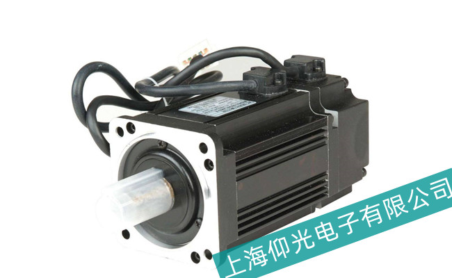 福建倫茨E82EV113-4B伺服電機突然停機故障維修