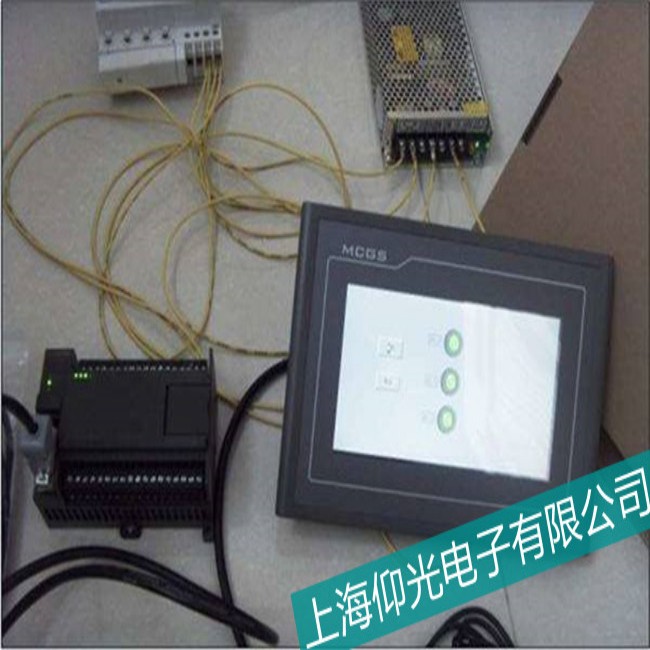 河南昆侖通泰TPC1561Hi觸摸屏通電白屏故障檢測維修