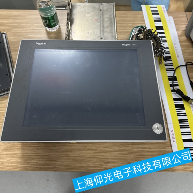 廣東施耐德觸摸屏XBTF034610無法進入正常的使用界面故障維修干貨分享